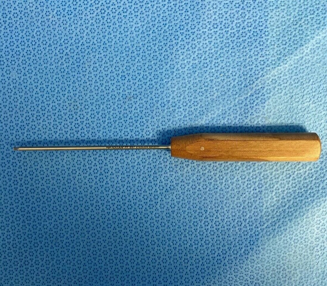 AESCULAP FF957 Caspar Ball Tip 2.5mm Hexalobe Screwdriver — photo 1