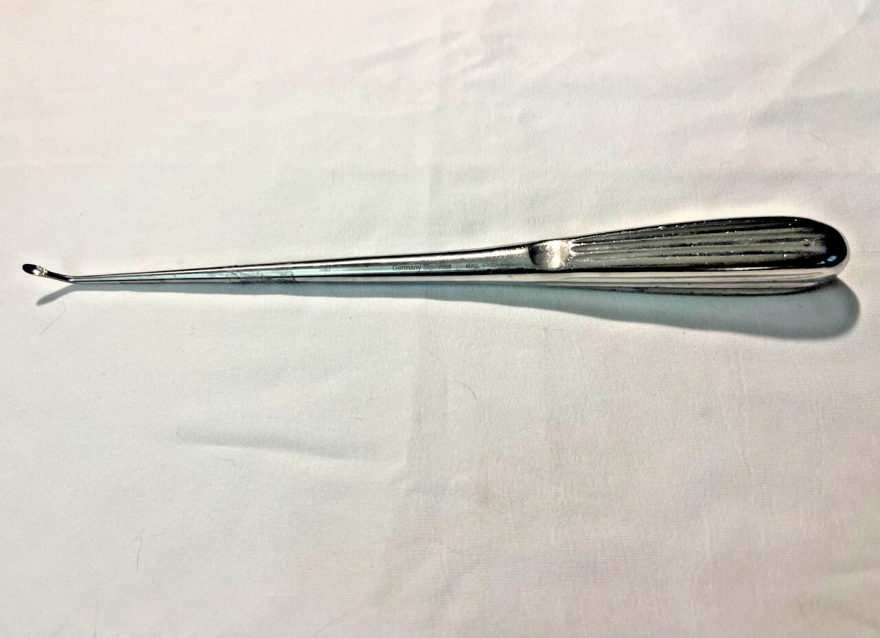 V. MUELLER OS993-004 Size 1 Straight Bruns Curette 4.7mm Cup 9" Length — photo 1