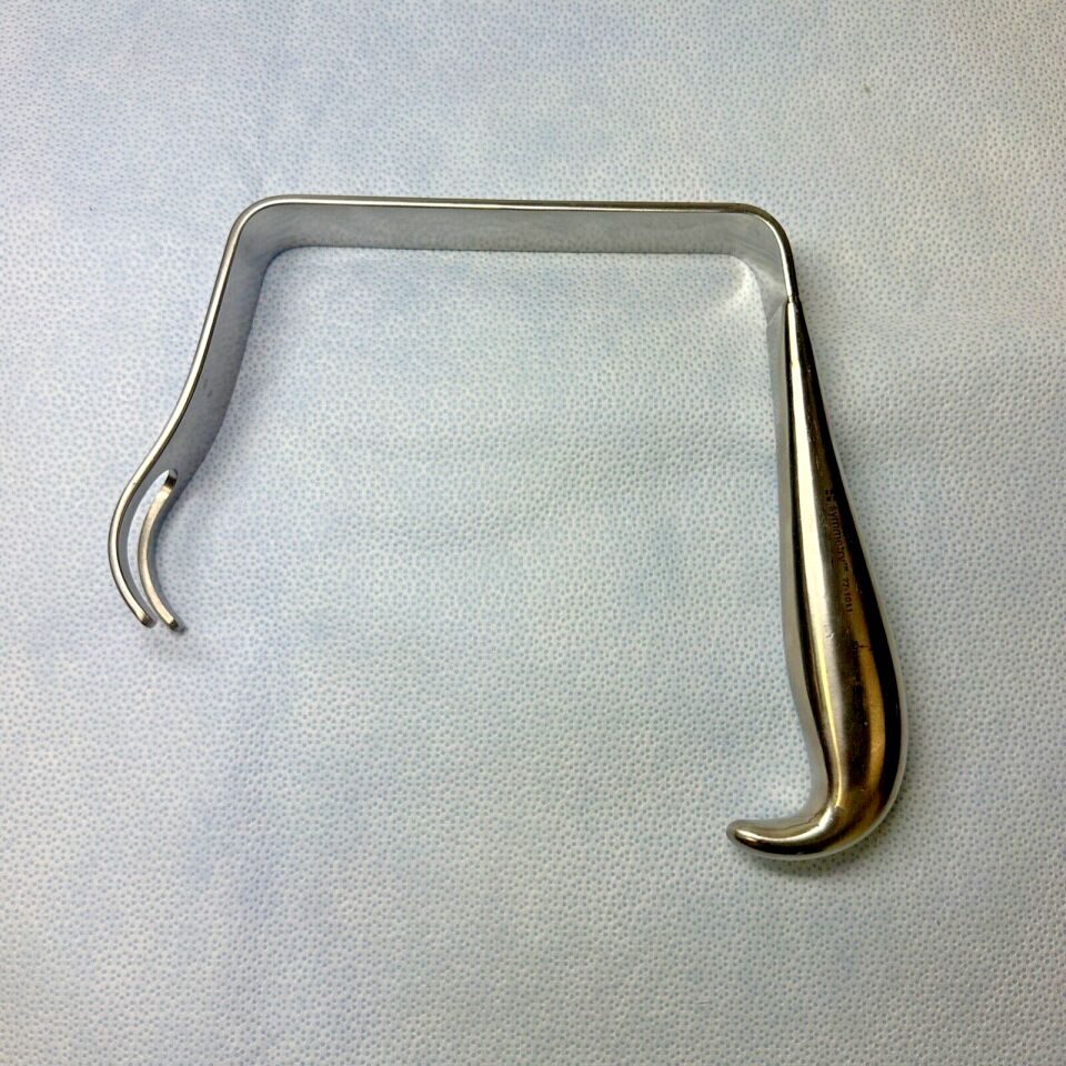 SYMMETRY SURGICAL 77-1011 Bristow-Bankart Humeral Retractor 2 Prong, Blunt — photo 1