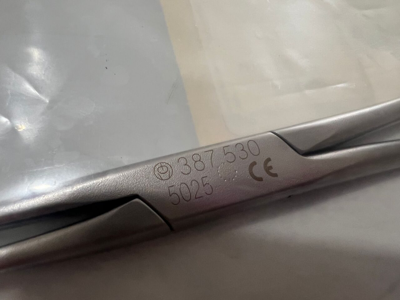 SYNTHES 387.53 CerviFix Holding Forceps — photo 2