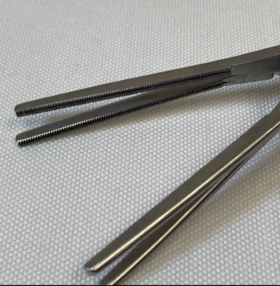 V. MUELLER CH-6183 Cooley Coarctation Clamp Angled Shanks — photo 4