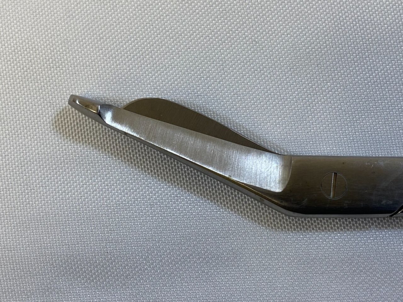 V. MUELLER SU2007 Angled Lister Bandage Scissors — photo 3