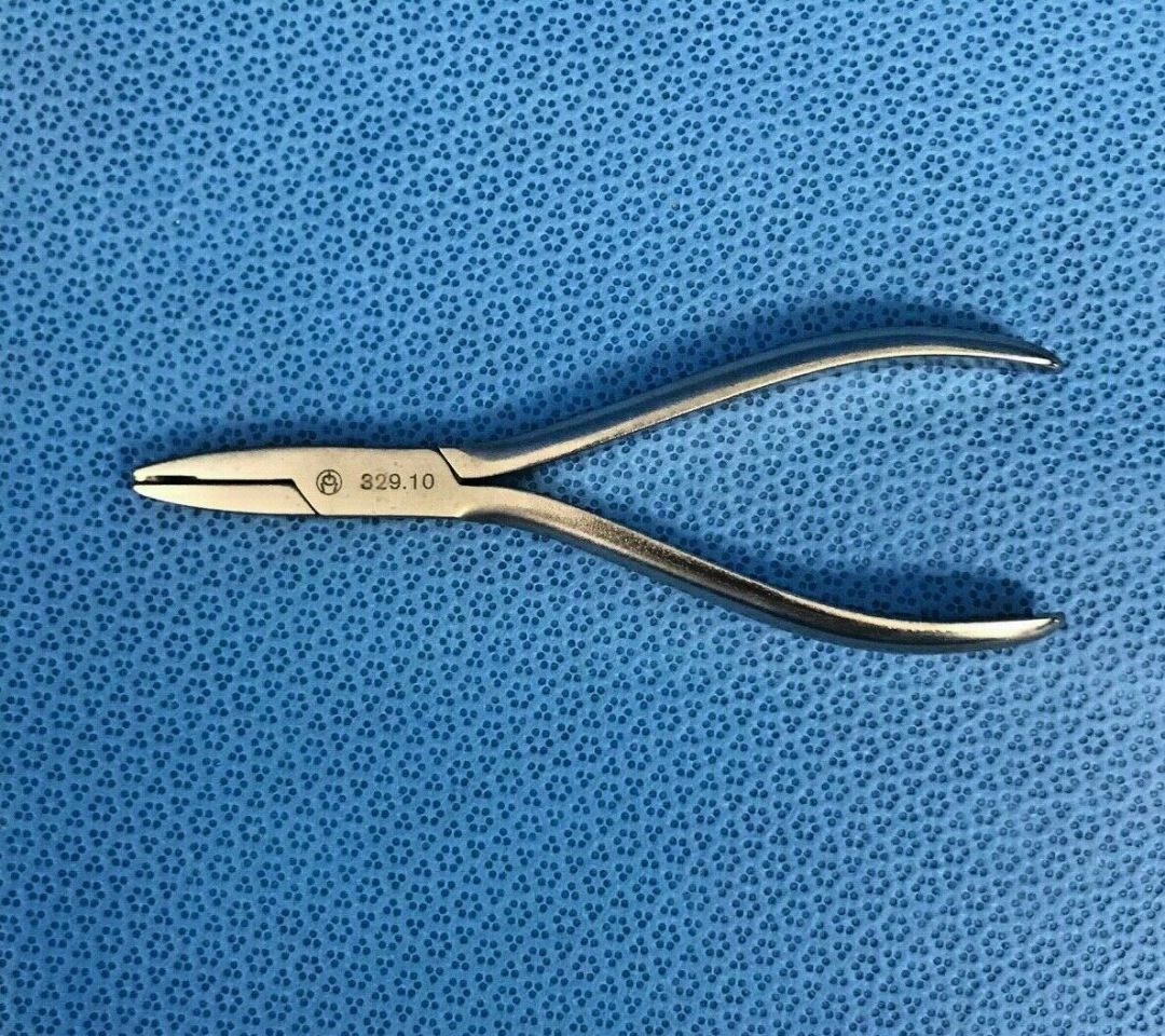 SYNTHES 329.10 Plate Bending Pliers — photo 1