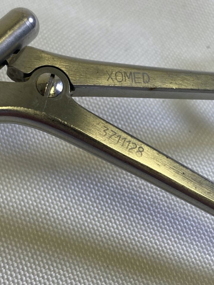 XOMED 3711128 3mm Horizontal Cups 110deg Down ENT Skinner Maxillary Biopsy Forceps ENT — photo 2