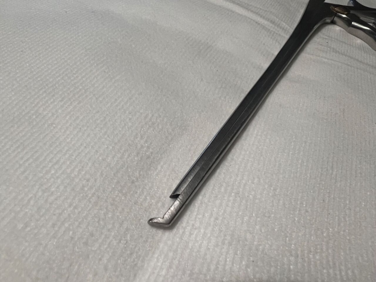 SYMMETRY 53-1524 Cervical Kerrison Rongeur 2mm X 40deg UpBite 8" Length — photo 4