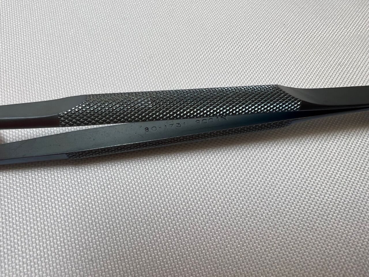 CODMAN 80-1731 Rhoton Titanium Tissue Forceps 7" 1x2 Teeth 1mm Tip — photo 3