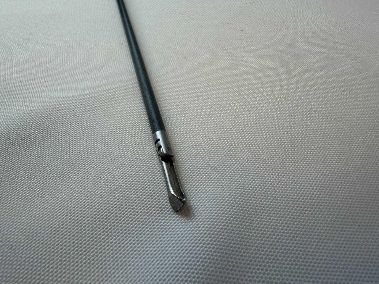 ACCESS 32-5103 Laparoscopic Grasping Forcep 5mm 32cm Allis Lock Handle Flush Port — photo 5