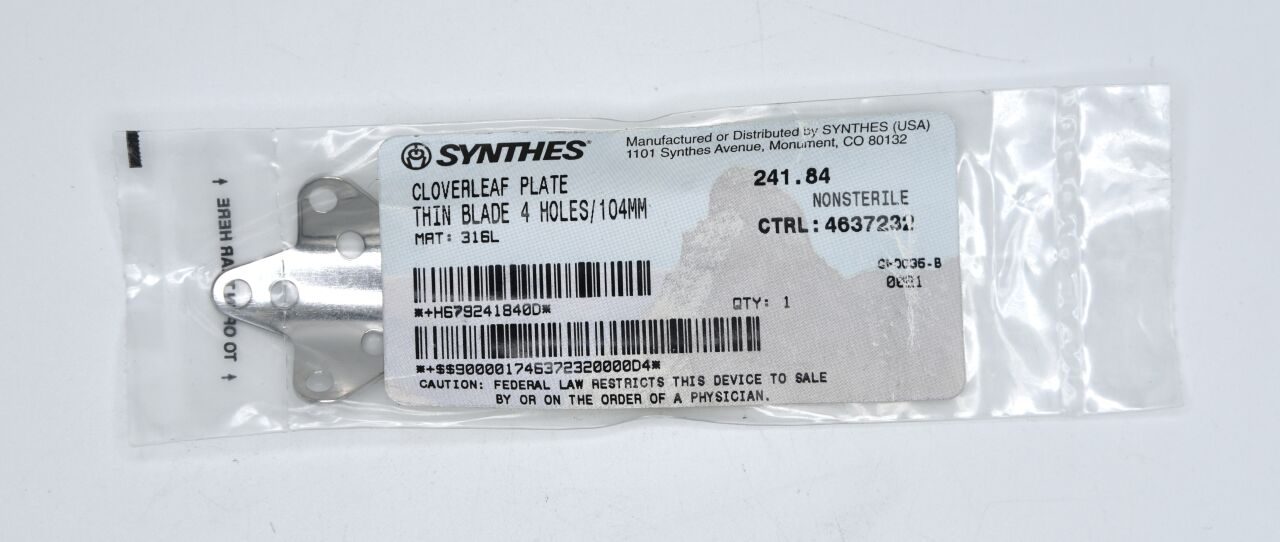 SYNTHES 241.84 Cloverleaf Plate - Thin Blade / 4 Holes / 104mm