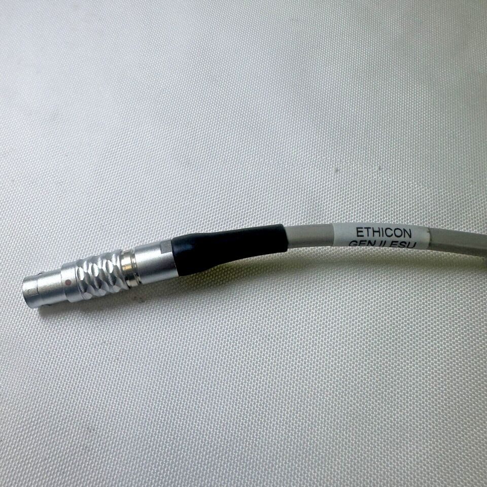 INTUITIVE SURGICAL DaVinci 372600-01 Gen II Electrosurgical Unit — photo 2