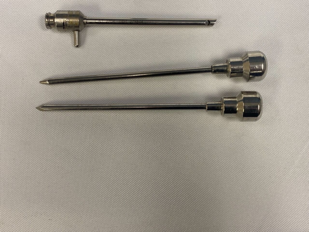DYONICS 2704 Obturator's & Inflow Cannula Adapter 4.5mm Sheath W/Blunt & Sharp Obturators & Inflow Cannula Adapter — photo 2