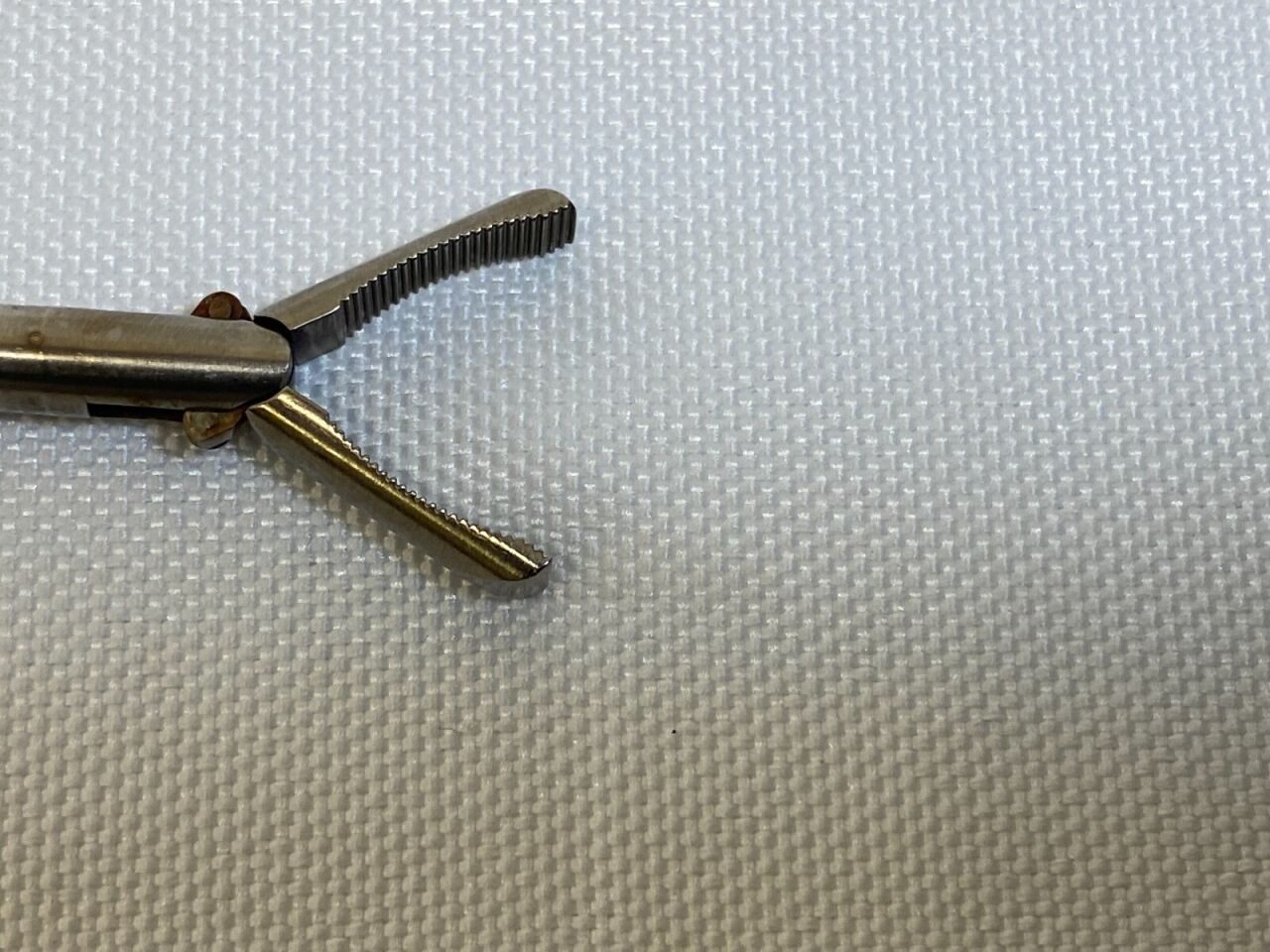 R. WOLF 8383.301 5mm Laparoscopic Blunt Tip Grasper 5mm — photo 5
