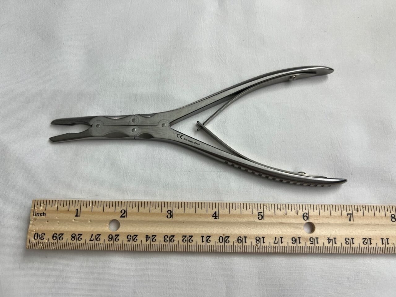 CODMAN 53-1100 Beyer Rongeur Forceps 3mm Slightly Curved Jaws 7" Length — photo 4