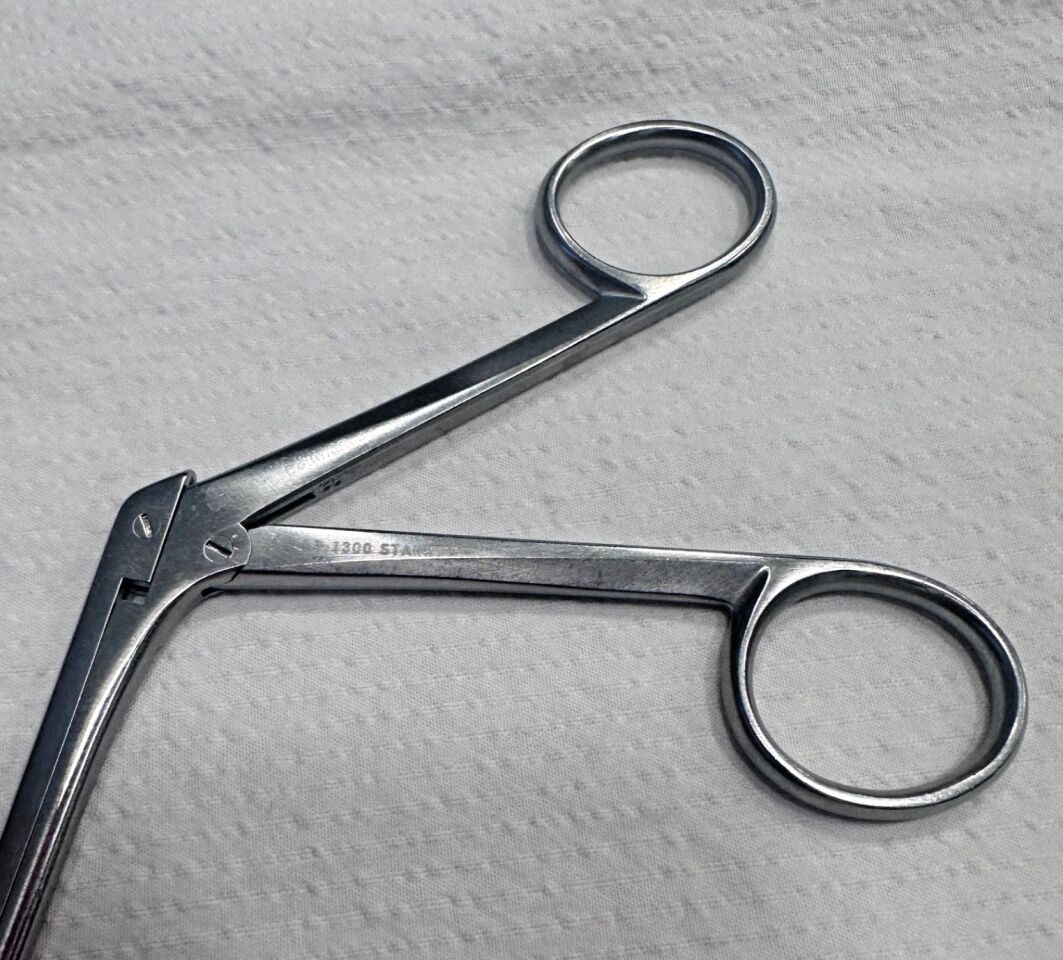 CODMAN 53-1300 4.5x10mm Bite 4.75" Caspar Pituitary Straight Rongeur — photo 4