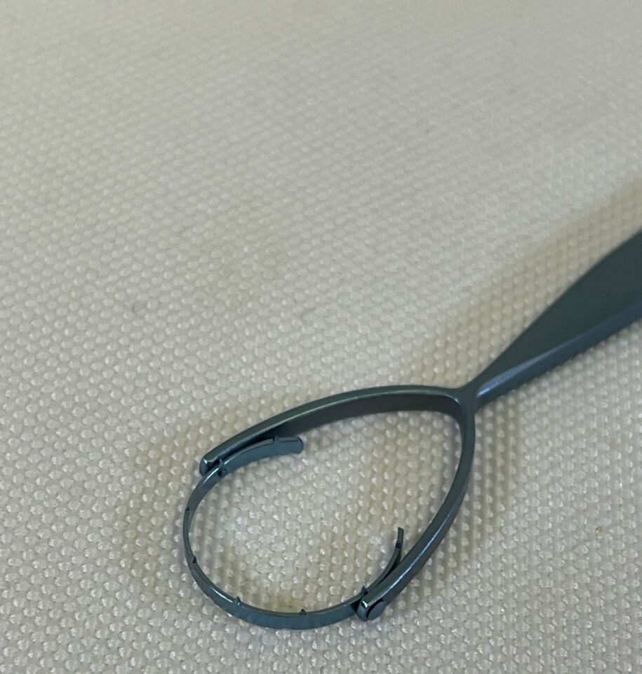 BAUSCH & LOMB ET9020 Titanium 13mm Thornton Fine Fixation Ring Forcep — photo 7