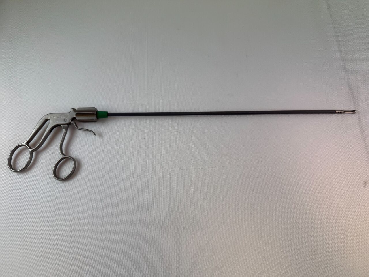 ACCESS 32-5103 Laparoscopic Grasping Forcep 5mm 32cm Allis Lock Handle Flush Port — photo 1
