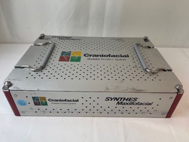 SYNTHES Custom Maxillofacial Titanium Modular Fixation Set — photo 6