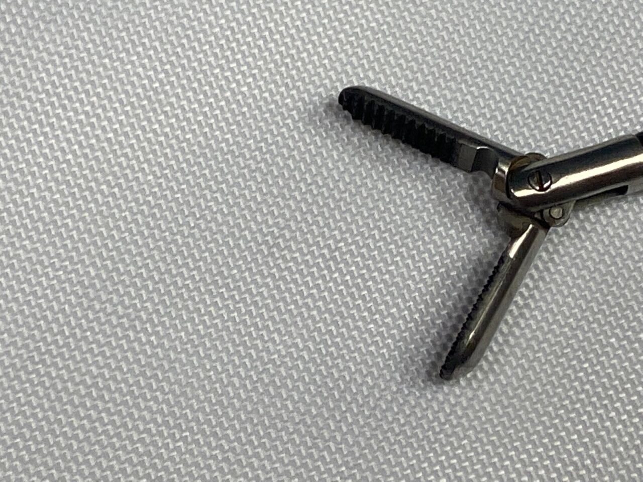 SNOWDEN-PENCER 90-3005 Laparoscopic Grasper Diamond Jaw — photo 5