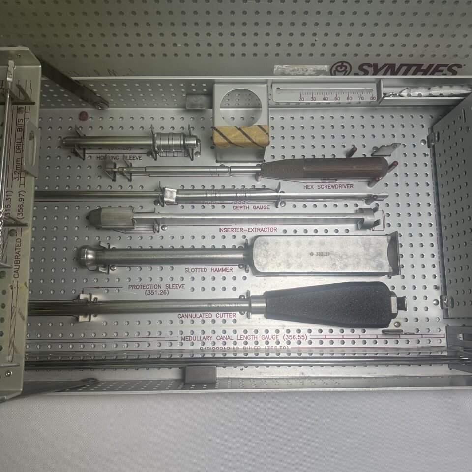 SYNTHES  URTN Insertion and Locking Set — photo 4
