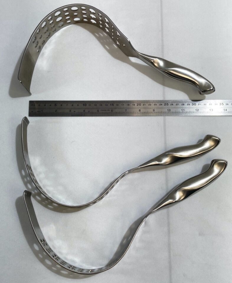 V. MUELLER SU10312 SU10311 & SU10310 Set of 3 Perforated Deaver Retractor Blades — photo 6