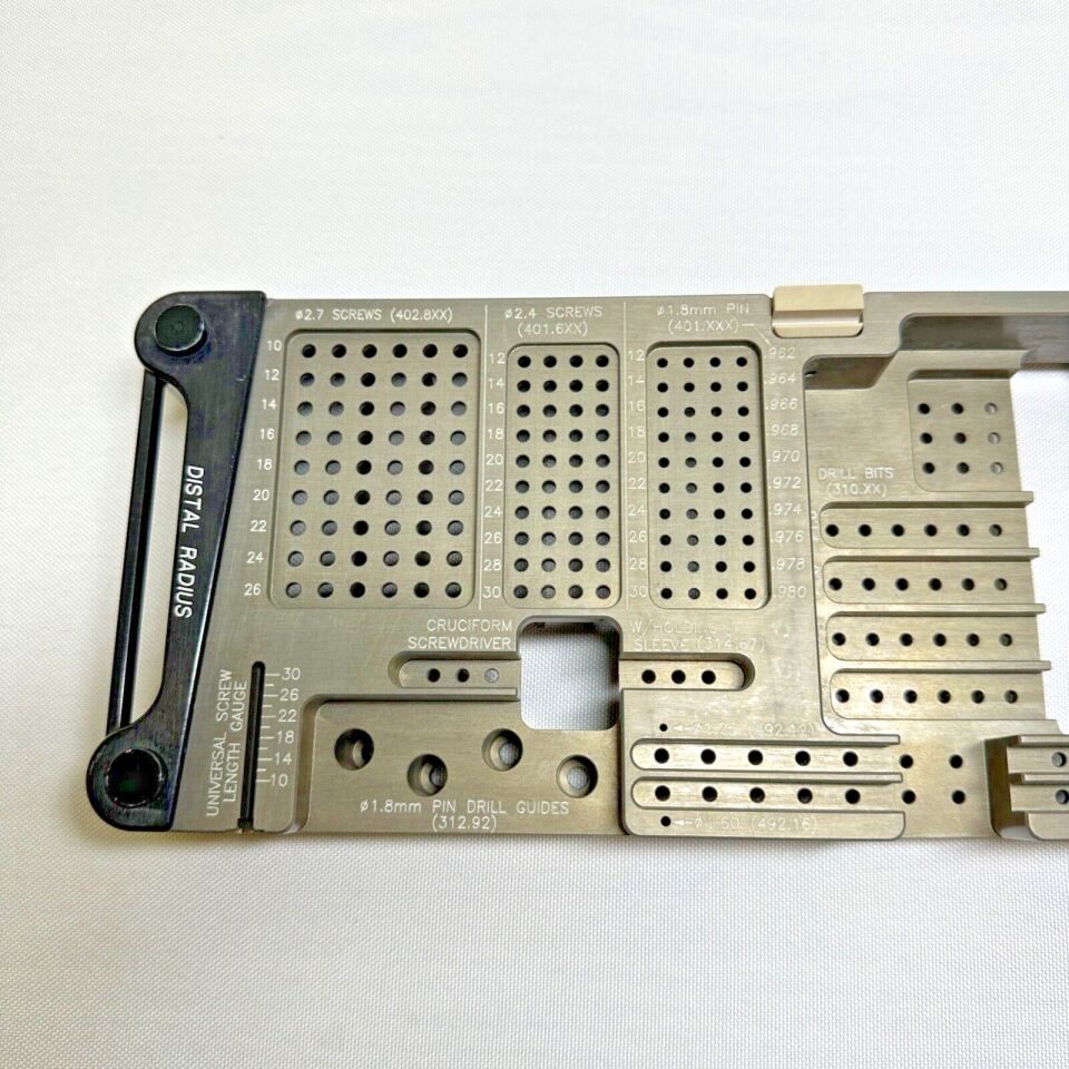 SYNTHES CCMED413 Distal Radius Instrument Module Case — photo 5