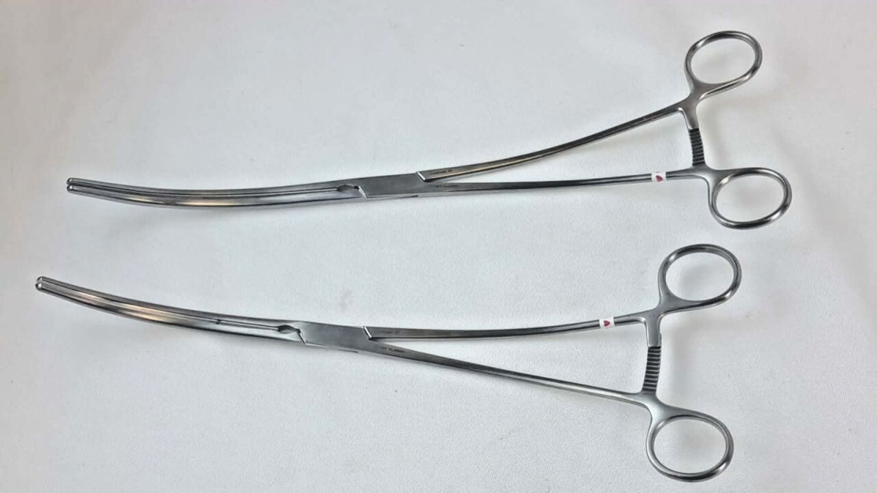 CODMAN 37-1143 & 37-1142 DeBakey Classic Clamp & DeBakey Aorta Clamp Set