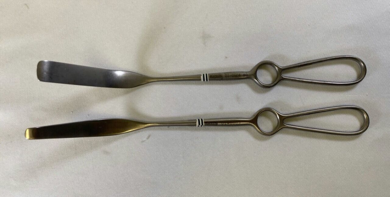 W. LORENZ 01-06004 & 01-0604 Pair of Medial Ramus Retractors Maxillofacial — photo 1