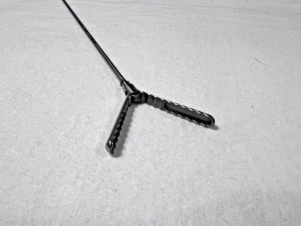 KARL STORZ 33310LFD Clickline Atraumatic Hallow Jaw Wavy Grasper Forcep 5mmX36cm — photo 2