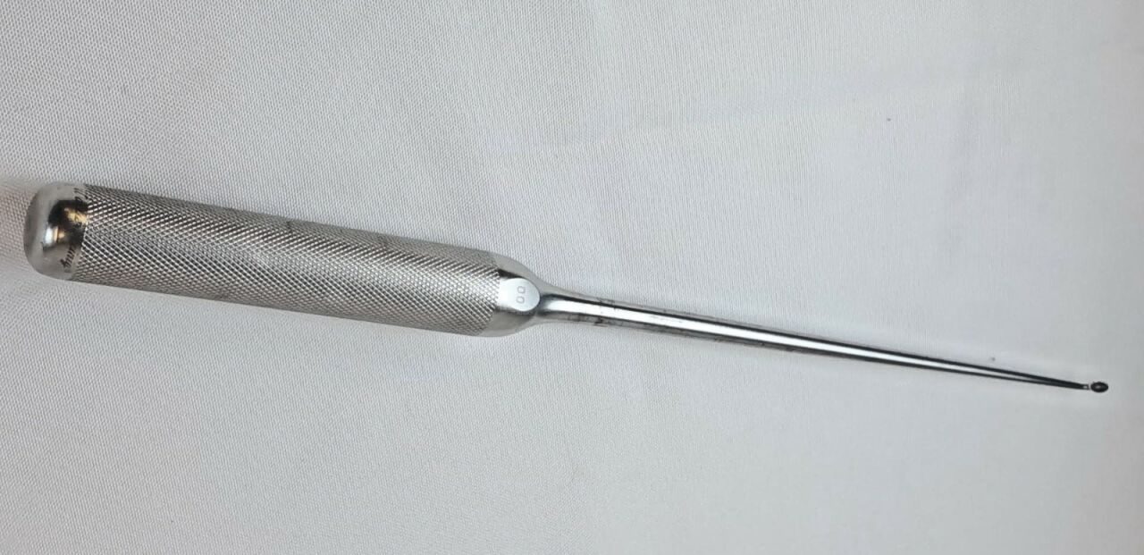 WALLIE HEINIG Lenox Maclaren Size 00 Angled Curette 2.8mm x 5mm Cup 15"