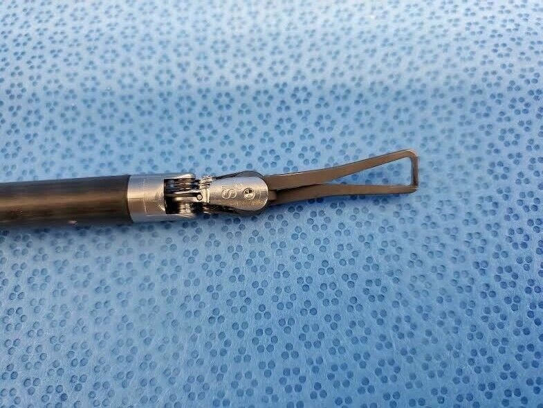 INTUITIVE SURGICAL 420207 da Vinci S Si Tenaculum Forceps 8mm — photo 2