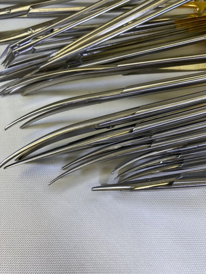 VARIOUS  Set of 19 V. Mueller Aesculap Jarit Carb Edge Diamond Edge Scissors w/ Stringer — photo 5