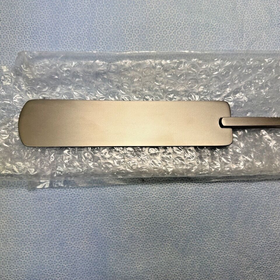 SYMMETRY SURGICAL 50-4562 Malleable Retractor Blade 1.5 in x 6 in — photo 4