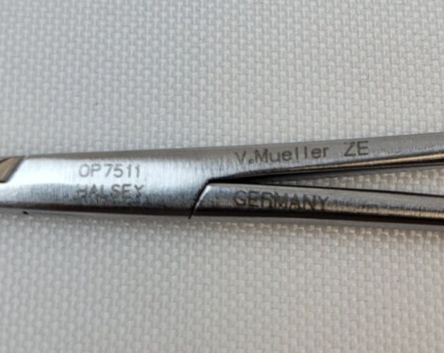 V. MUELLER OP7511 Vital Halsey Eye Needle Holder, Tungsten Carbide, 5" — photo 4