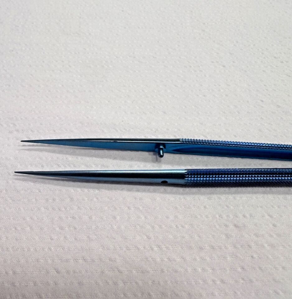 ASSI T230 Classic MicroLite Titanium Forceps 18cm 0.15mm tip — photo 4
