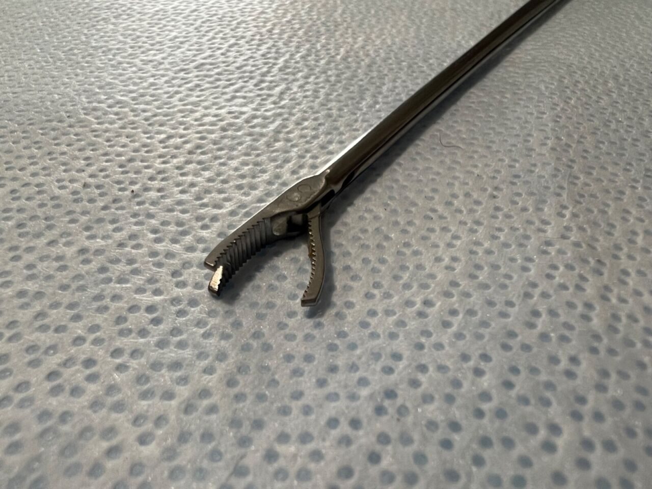 CONMED LINVATEC C6812 Linear Grasper 3.3mm Serrated Arthroscopy — photo 3
