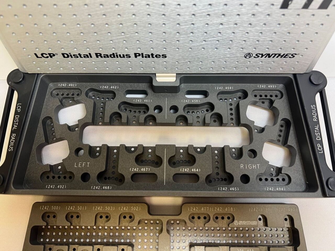 SYNTHES CCMED414 Surgical Cases — photo 2