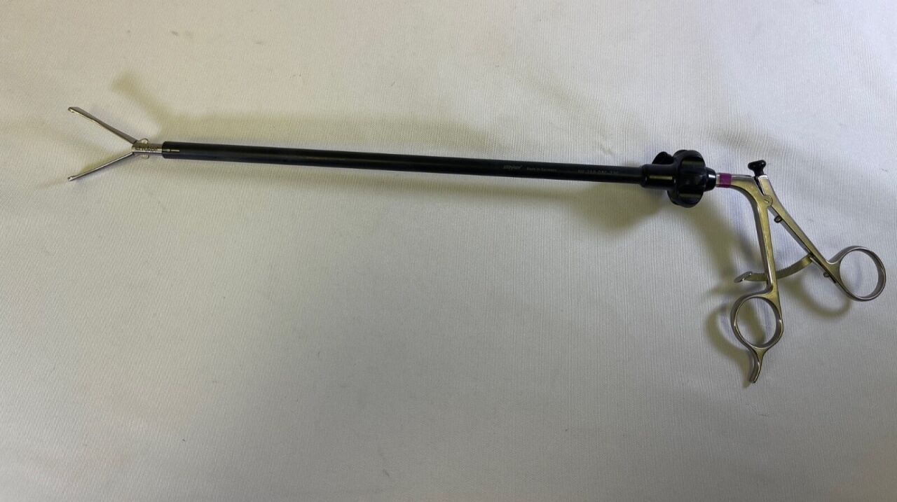 STRYKER 250-080-240 250-080-230 10mm x 33cm Allis Tissue Laparoscopic Grasper