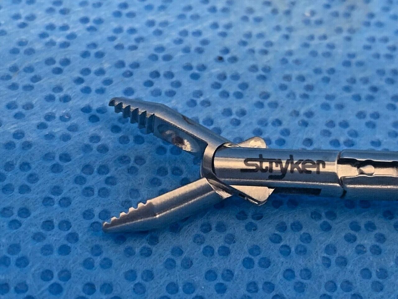 STRYKER 250-080-234 Laparoscopic Ratchet Handle And Shaft W/Dissector Insert — photo 6