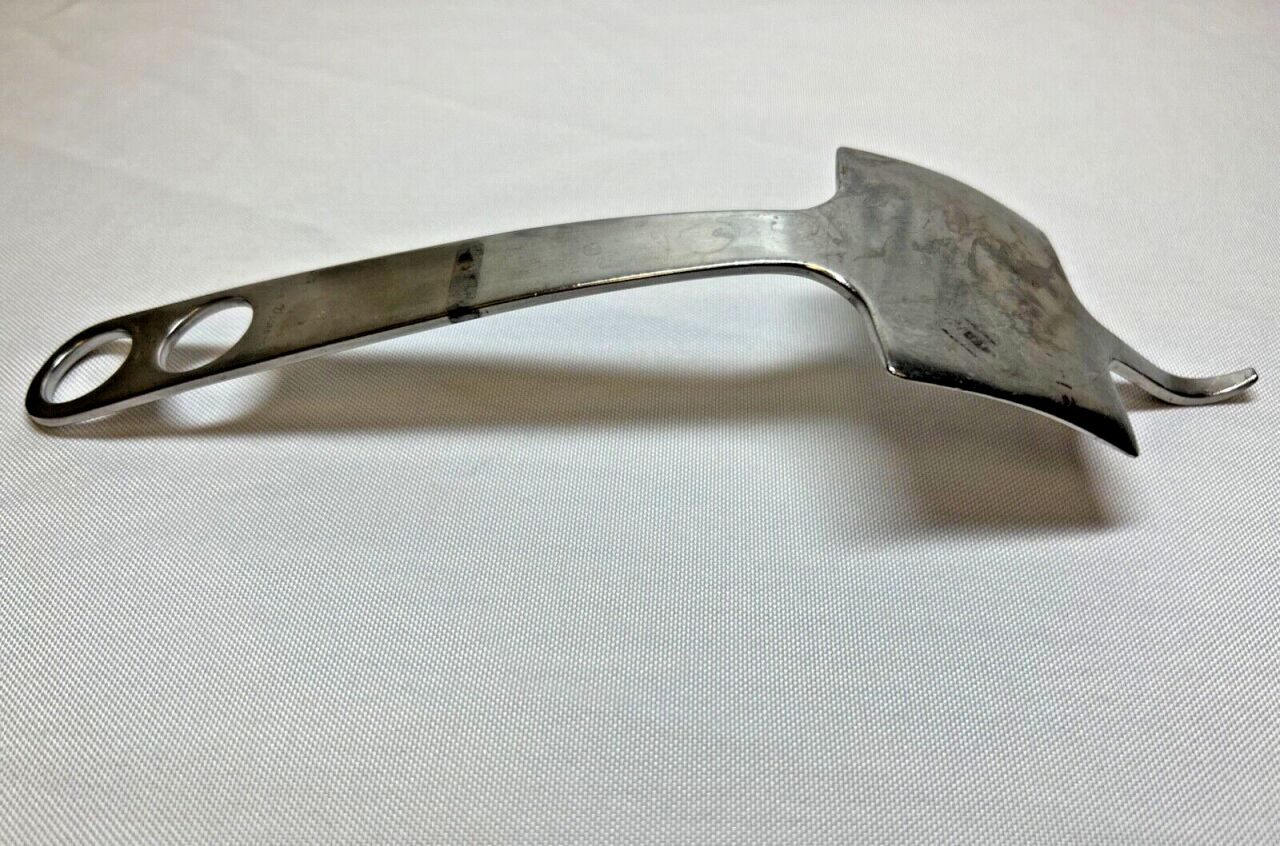 ZIMMER 3088-03 Hohmann Retractor, Blade Width 70mm, Distal End 4mm, Length 24cm