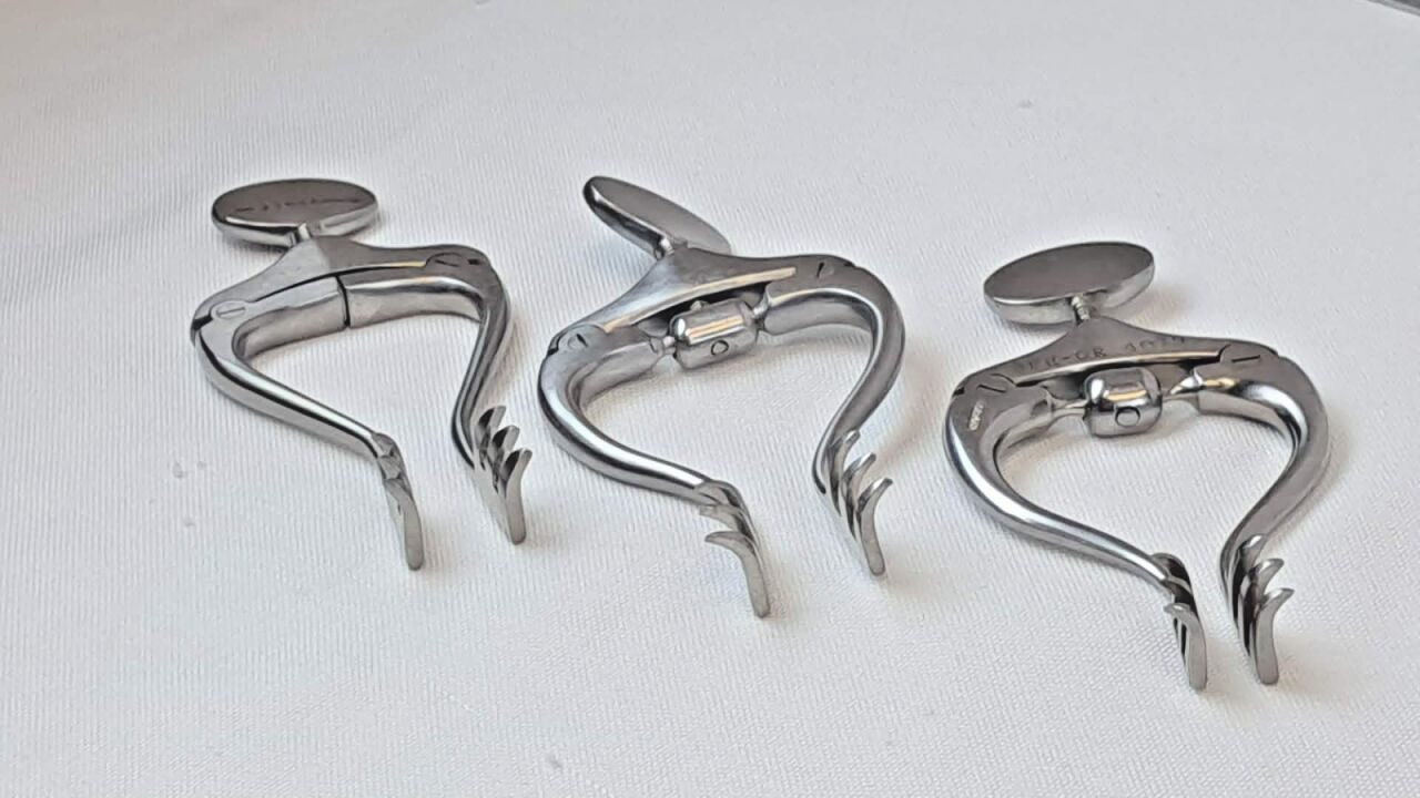 CODMAN 3 X 3 Snitman Retractor Set — photo 4