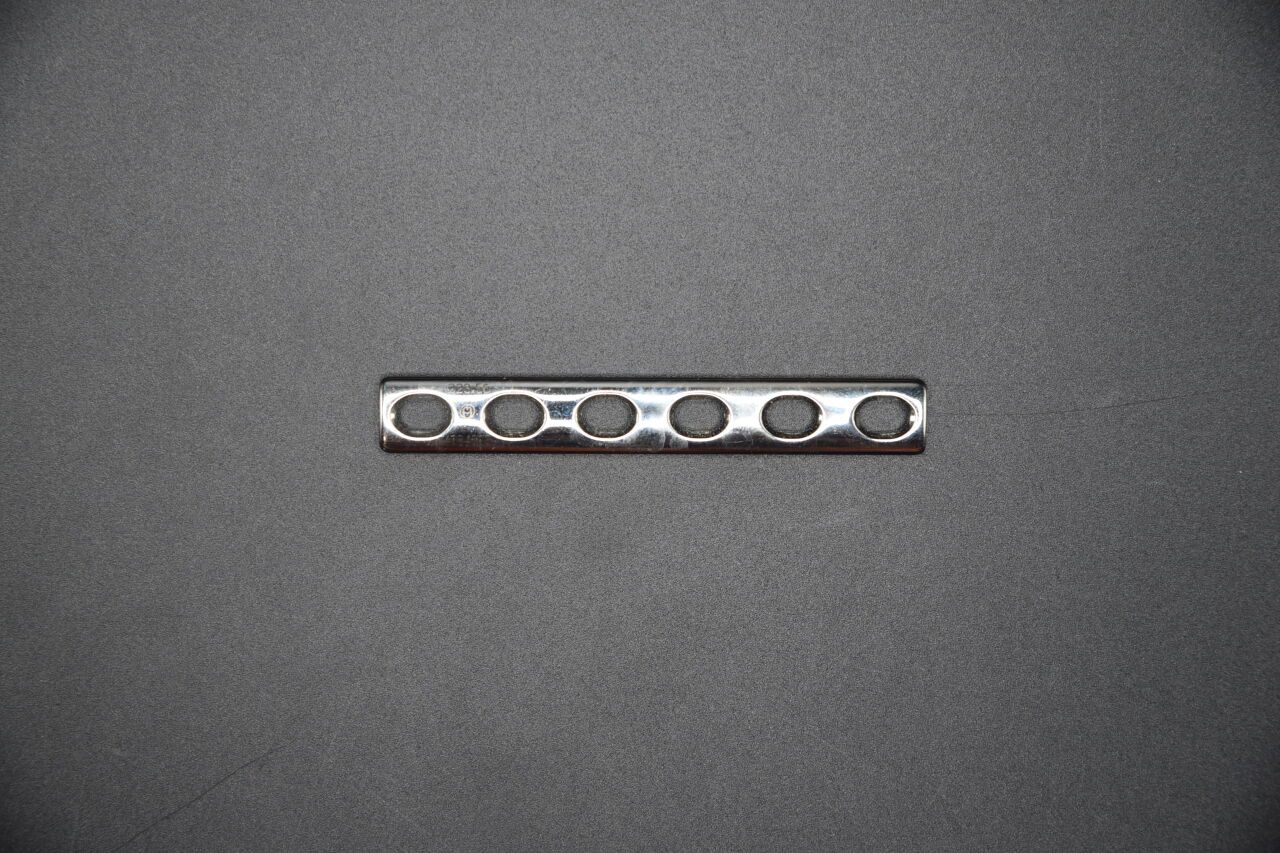 SYNTHES 223.56 3.5 mm LC-DCP® PLATE 6 HOLES/77 mm, Reference