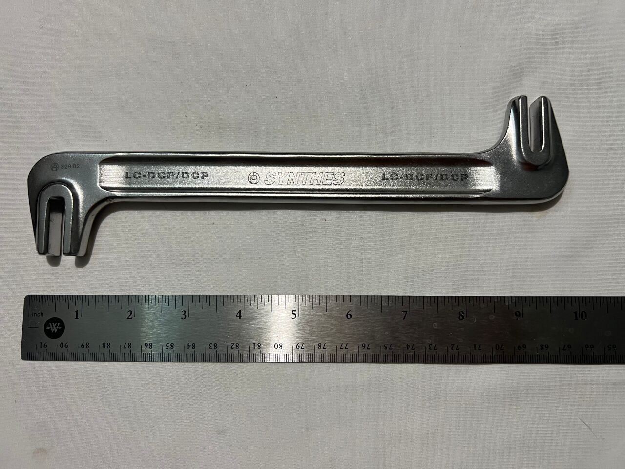 SYNTHES 325.02 Bending Iron For 4.5mm Plates — photo 2