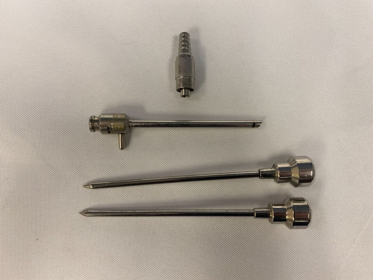 DYONICS 2704 Obturator's & Inflow Cannula Adapter 4.5mm Sheath W/Blunt & Sharp Obturators & Inflow Cannula Adapter
