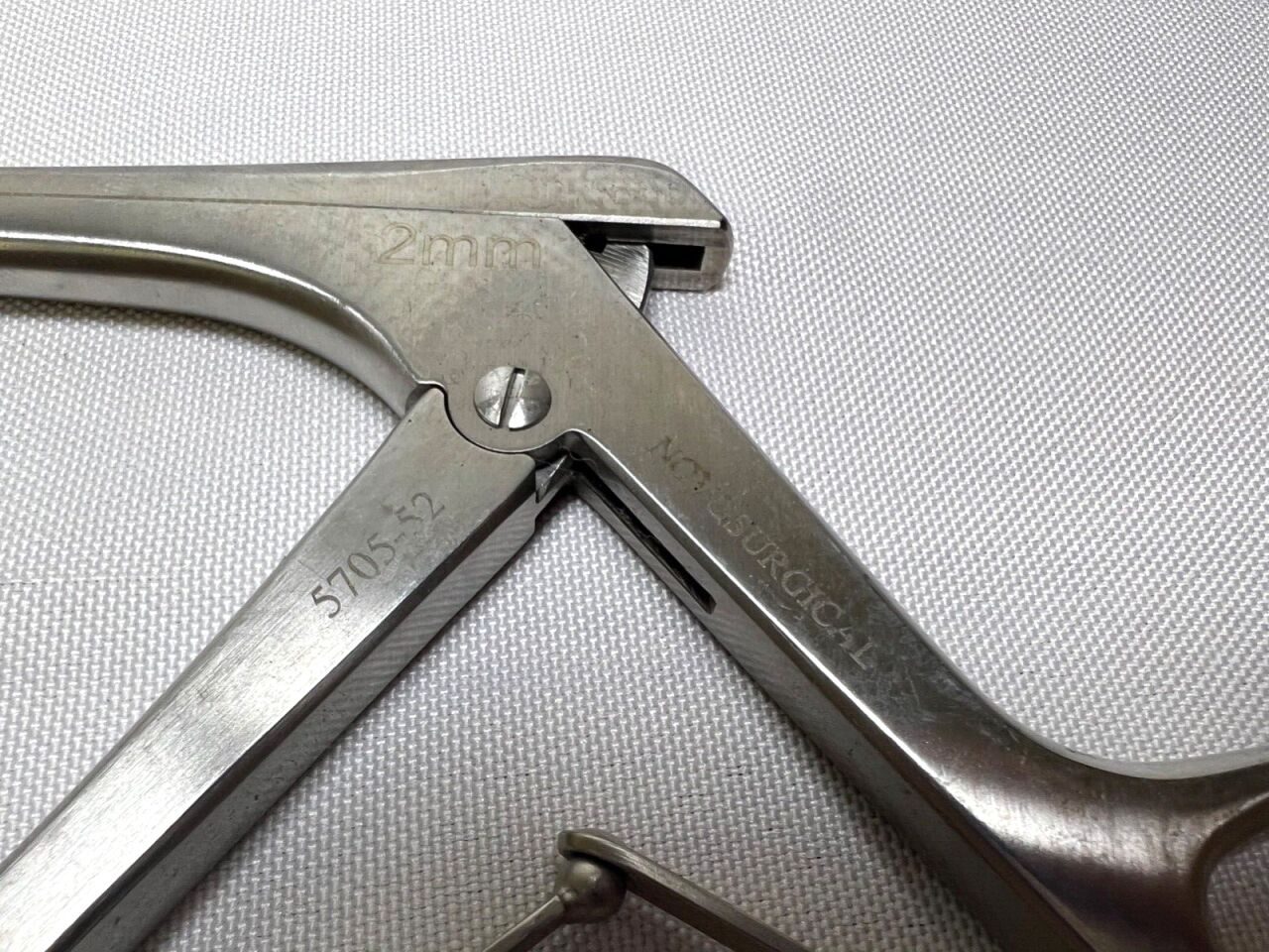 NOVO SURGICAL 5705-52 Laminectomy Kerrison Rongeur 2mm X 40deg Up — photo 2