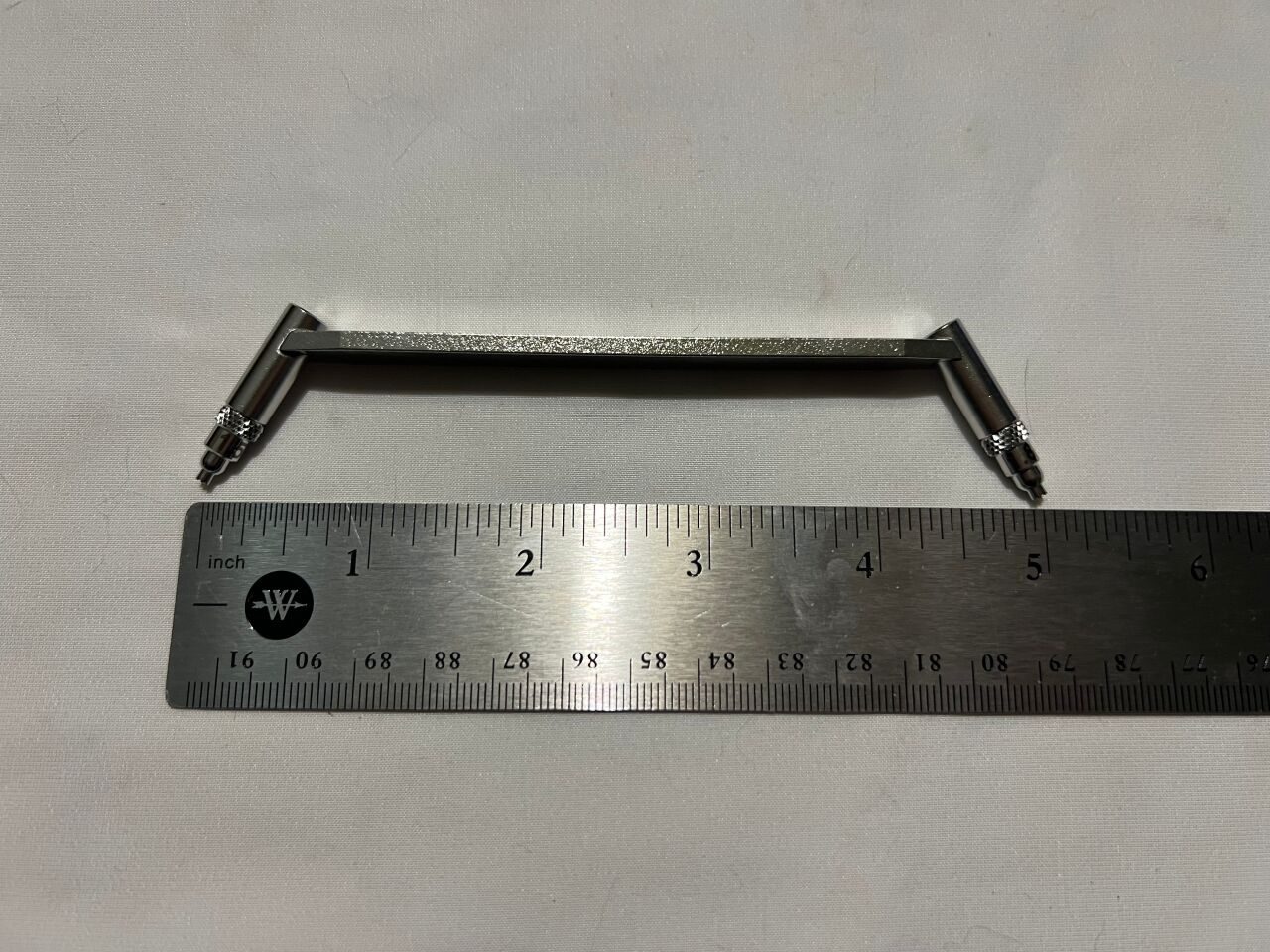 SYNTHES 323.204 Universal Drill Guide 1.5/1.8mm — photo 2