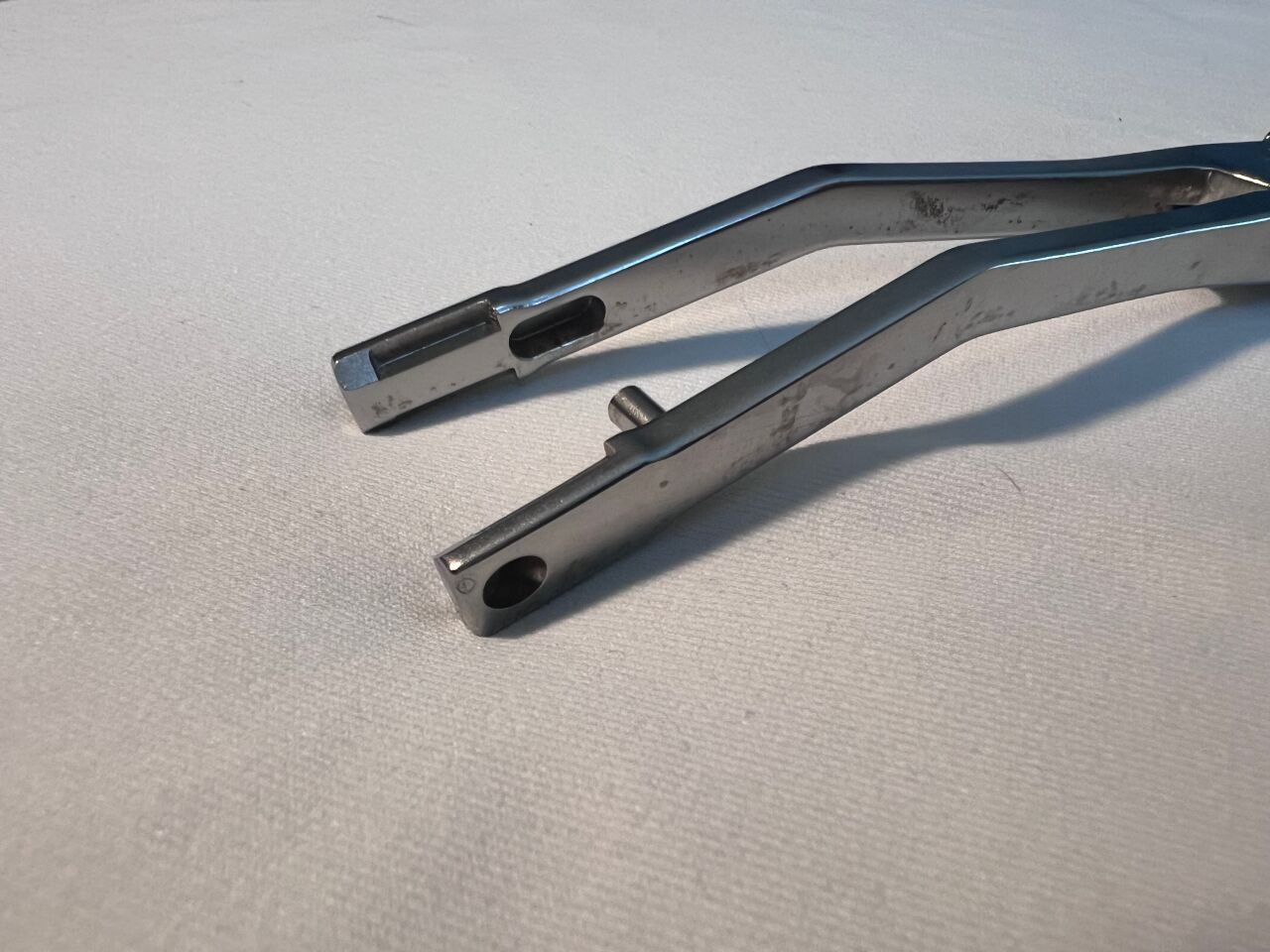 SYNTHES 03.614.030  Spinal Implant Holding/Compression Forceps w/ Ratchet — photo 2