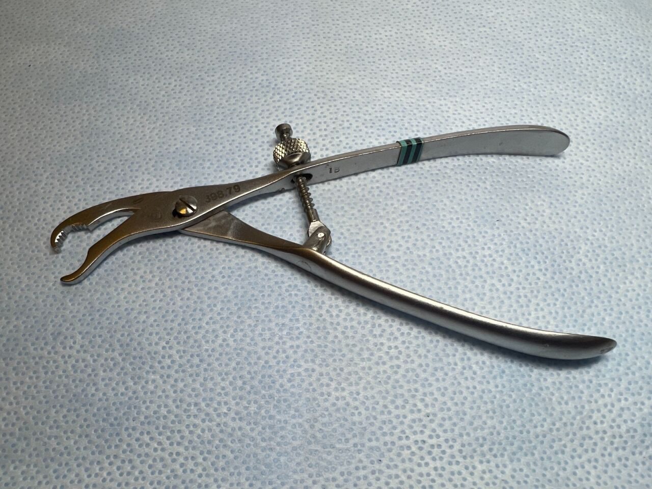 SYNTHES 398.79 Centering Bone Forceps w/ Speed Lock — photo 3