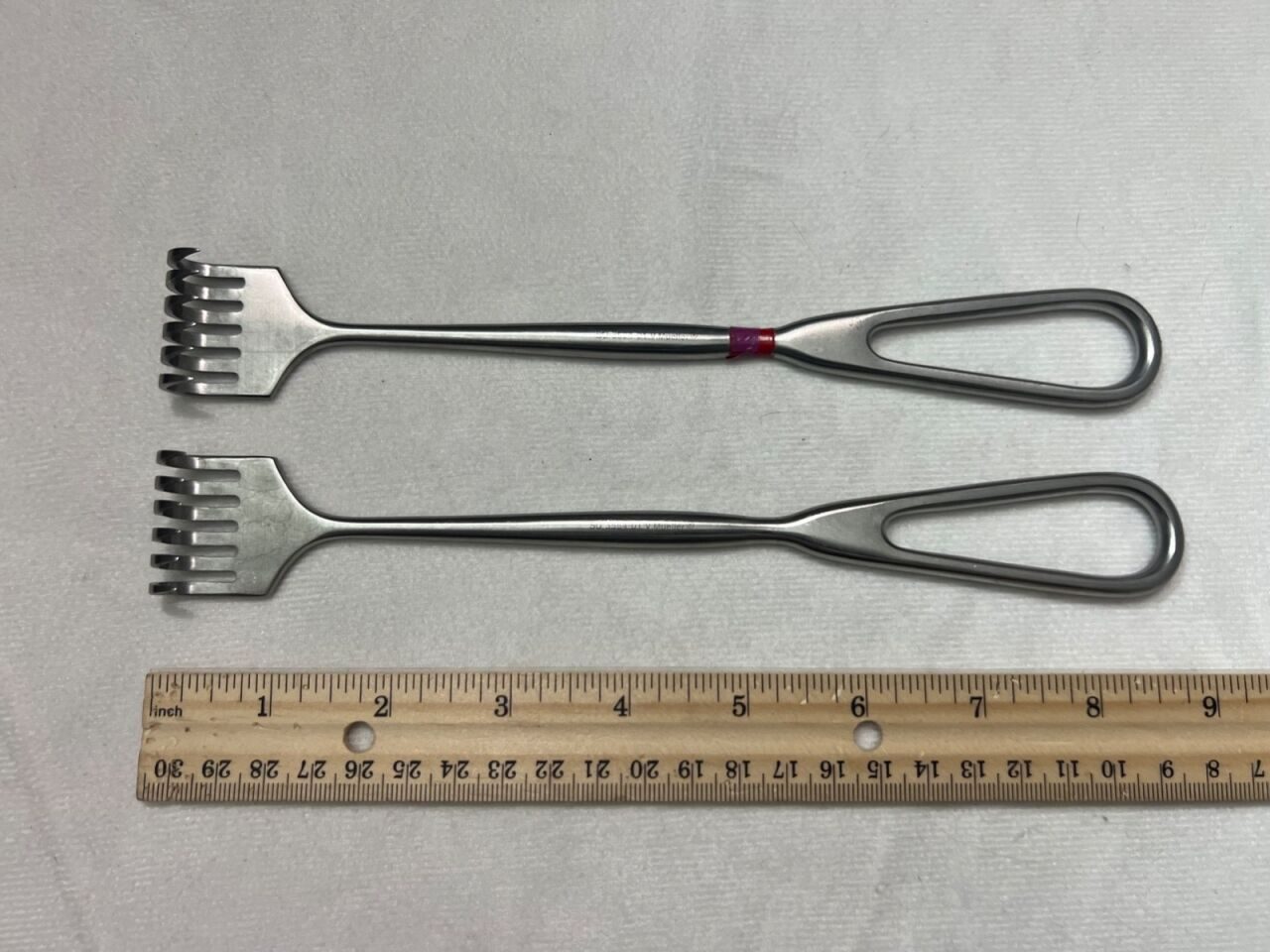 V. MUELLER SU3564-01 Set Of 2 Volkmann Retractors Sharp 6-Prongs 8-3/4" Length — photo 4