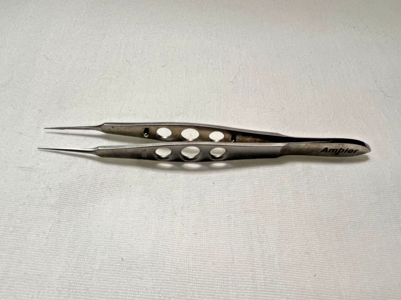 AMBLER SURGICAL 9532E Castroviejo Suturing Forceps 1x2 Teeth 0.12mm X 4-3/8" L