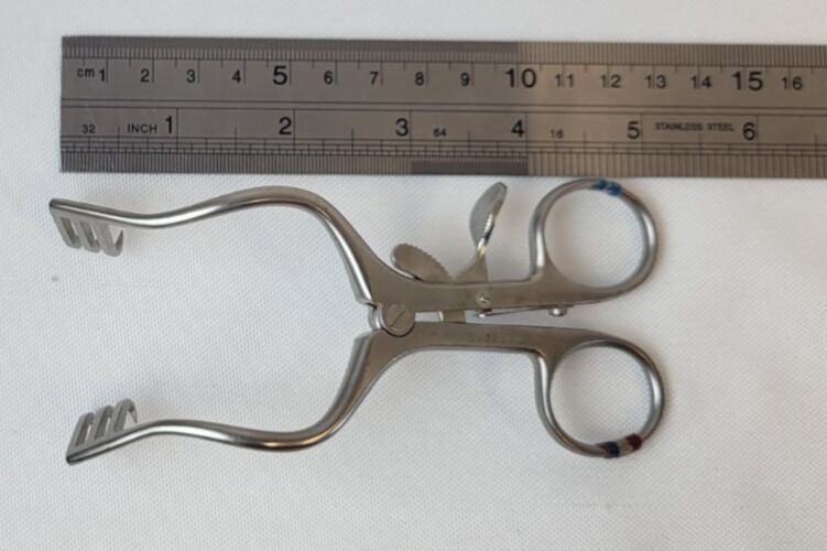 AESCULAP BV076R Wullstein Retractor, Self-Retaining, 3x3 Sharp Prongs, 5" — photo 10