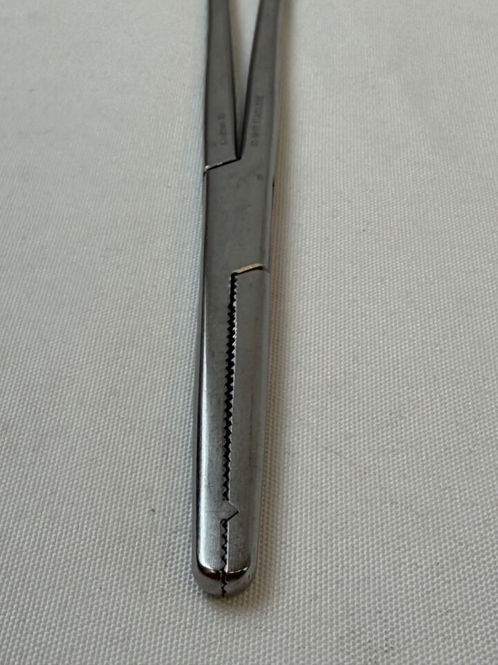 CODMAN 30-5800 Heaney-Rezak Hysterectomy Forcep Single Tooth Straight 8.5" — photo 6
